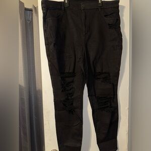 NE(X)T LEVEL RIPPED CURVY
HIGH-WAISTED JEGGING